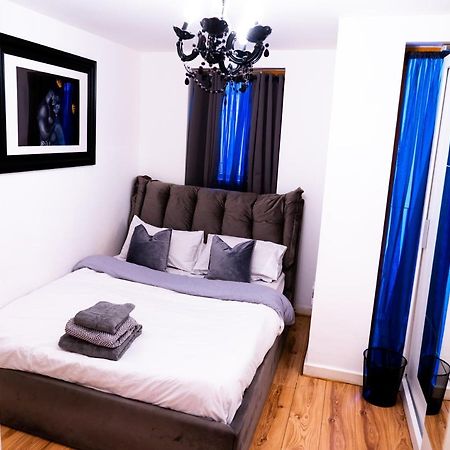 1 Bed - Sleeps 2 - 7 Min Walk To Hackney Station Apartment ลอนดอน ภายนอก รูปภาพ